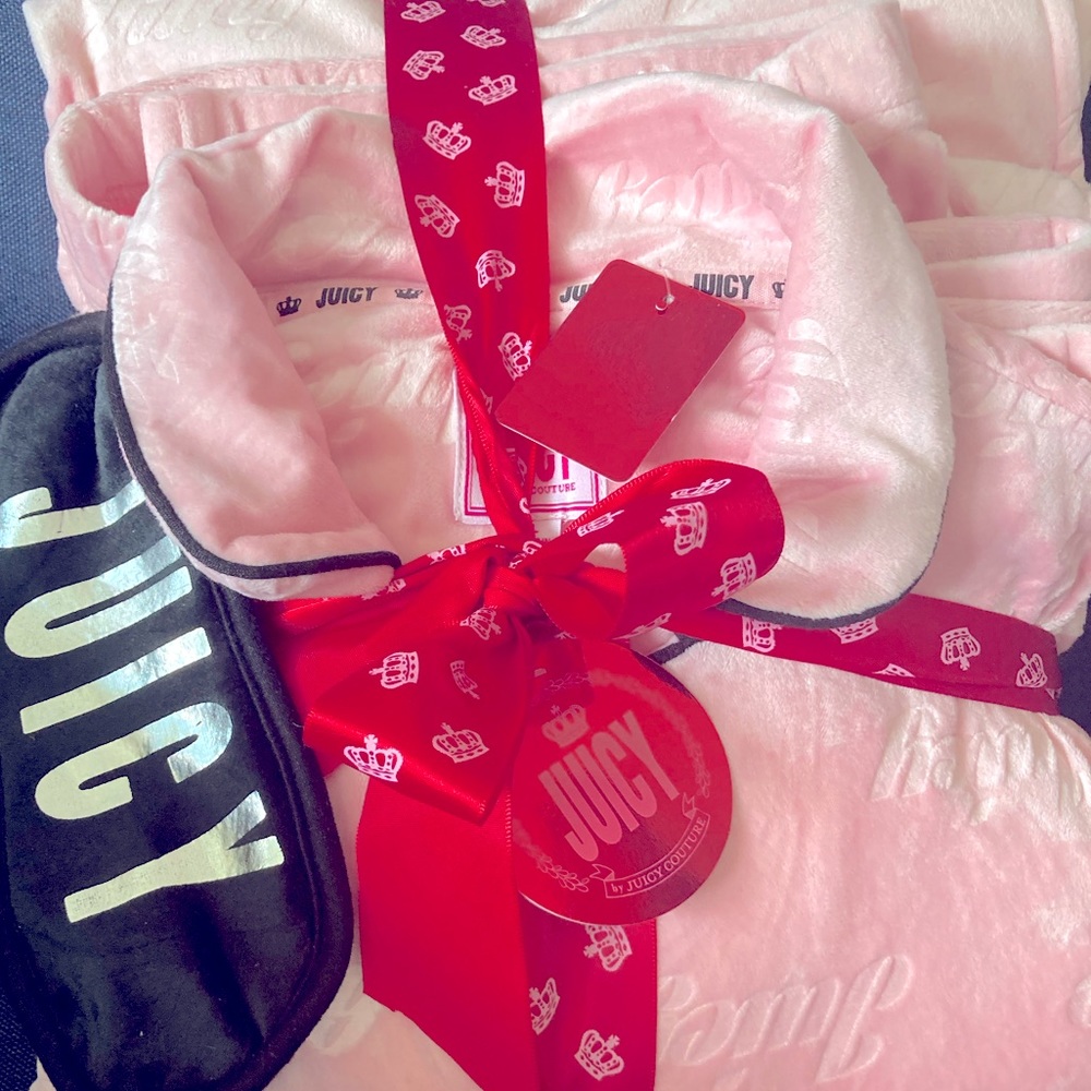 New 3 pc Juicy Couture pajama set plus eye mask.